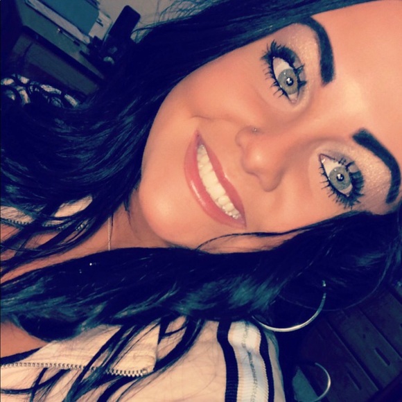 Meet your Posher, Samantha - Picture 3 of 6